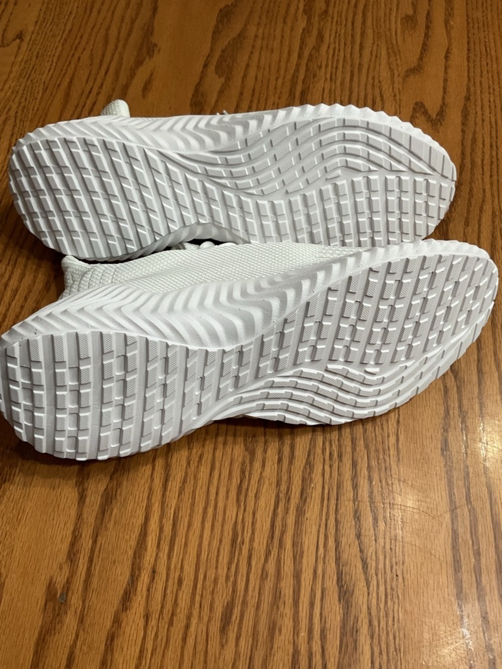 Mlo White Knit Sneakers - Lightweight Casual Shoes new with tags size 11 - Picture 6 of 8